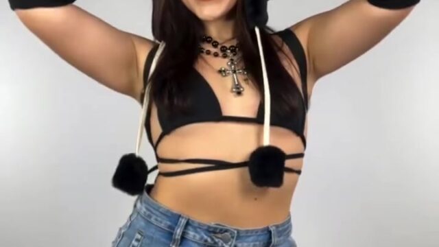Cathy Cakes Aka CathyCakes Shows Off Her Hot Body