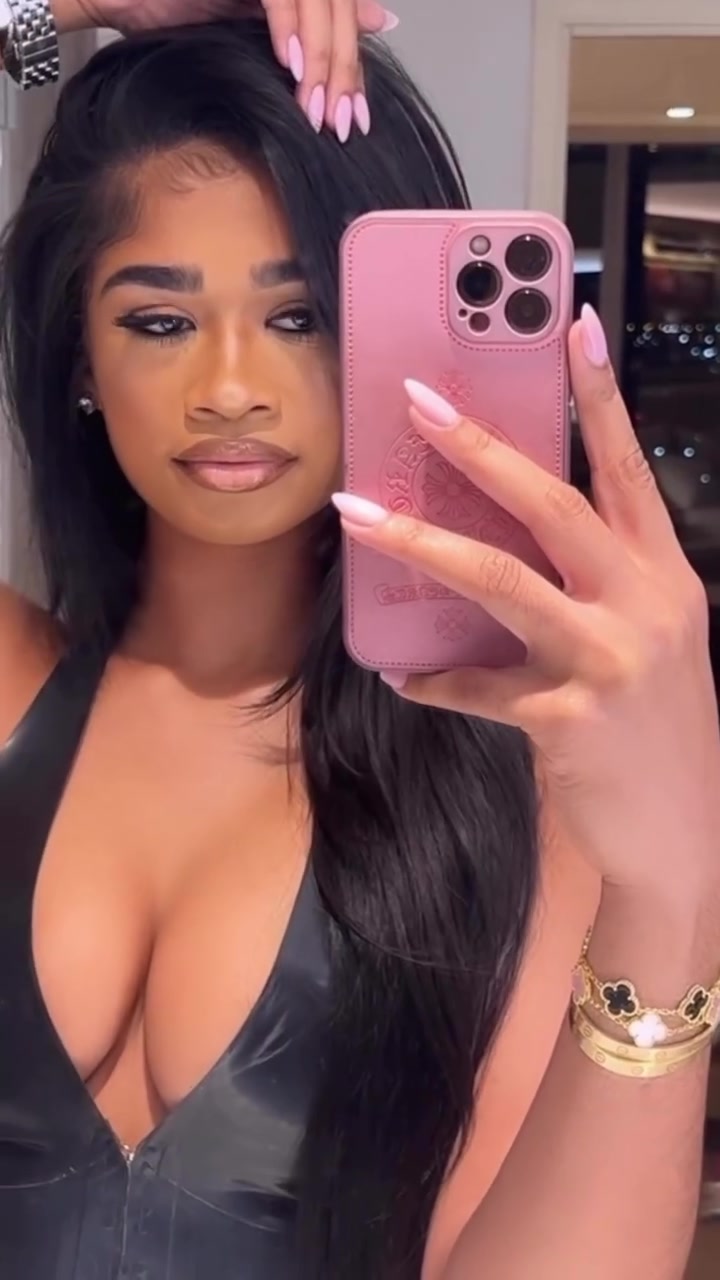 Alana Walker Showing Off Her Huge Boobs