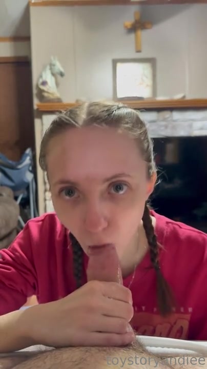 Andie Knight Blowjob Her Boyfriend And Swallows Semen